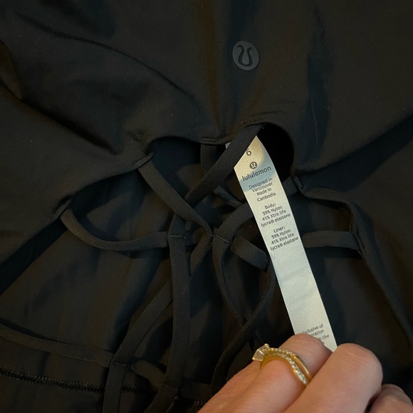 Lululemon Coastline One piece swimsuit, Black, size 6 - Picture 8 of 8